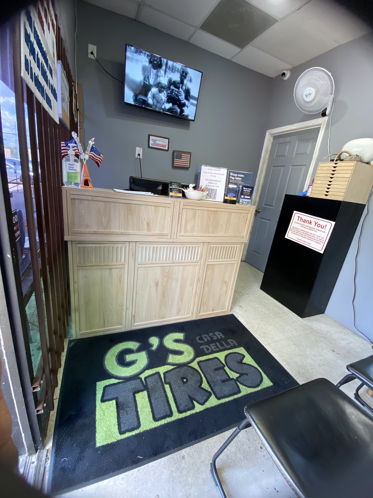Tires and shop equipment at G'S CASA DELLA TIRES LLC